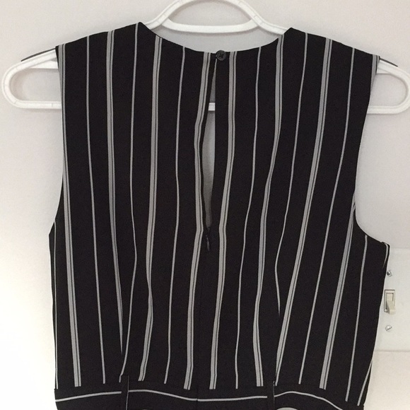 Banana republic romper - Picture 2 of 3